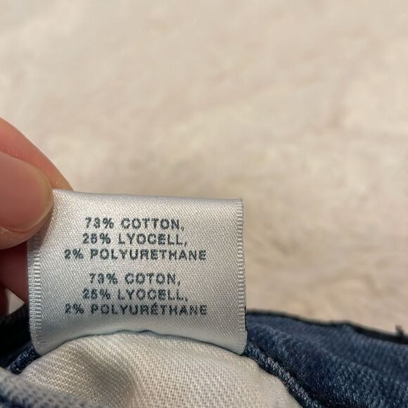 J Brand- Alana High-Rise Crop Ankle Jeans in Fix Up Destruct Wash- Size 26 - Picture 11 of 11